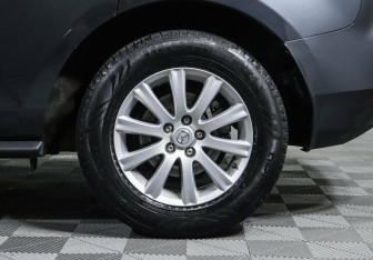 Подержанный автомобиль Mazda CX-7 2011 года (5 фото)