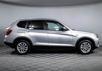 Подержанный автомобиль BMW X3 2013 года (4 фото)