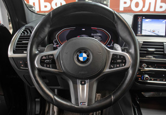 Подержанный автомобиль BMW X3 2019 года (17 фото)