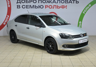 Подержанный автомобиль Volkswagen Polo Sedan 2014 года (3 фото)