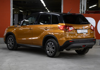 Подержанный автомобиль Suzuki Vitara 2018 года (7 фото)