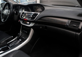 Подержанный автомобиль Honda Accord Sedan 2013 года (9 фото)