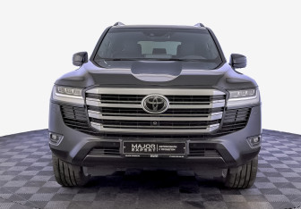 Подержанный автомобиль Toyota Land Cruiser Suv 2022 года (2 фото)