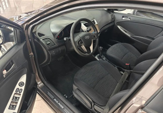Подержанный автомобиль Hyundai Solaris Sedan 2016 года (11 фото)