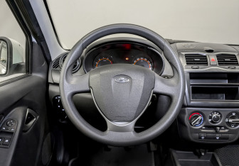 Подержанный автомобиль LADA (ВАЗ) Granta Sedan 2024 года (19 фото)