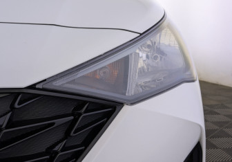 Подержанный автомобиль Hyundai Solaris Sedan 2021 года (11 фото)