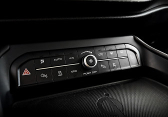 Подержанный автомобиль Haval F7 2024 года (26 фото)