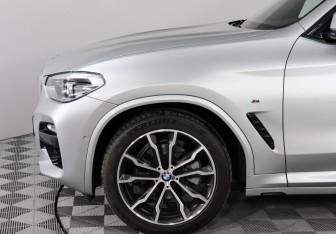 Подержанный автомобиль BMW X3 2019 года (8 фото)