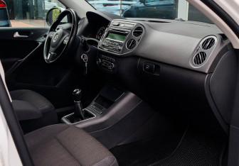 Подержанный автомобиль Volkswagen Tiguan 2014 года (7 фото)