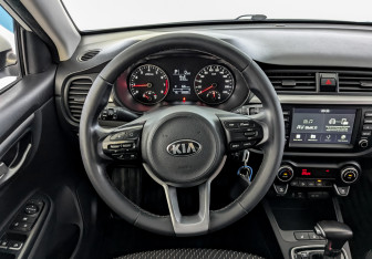 Подержанный автомобиль Kia Rio Hatchback 2019 года (21 фото)