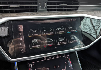 Подержанный автомобиль Audi A7 2018 года (15 фото)