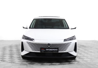 Подержанный автомобиль Changan Lamore 2024 года (2 фото)