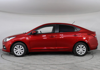 Подержанный автомобиль Hyundai Solaris Sedan 2017 года (8 фото)