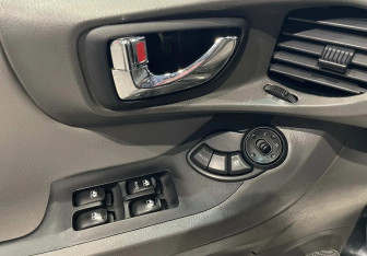 Подержанный автомобиль Hyundai Santa Fe 2011 года (19 фото)