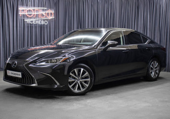 Подержанный автомобиль Lexus ES 2021 года (1 фото)