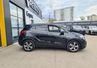 Подержанный автомобиль Opel Mokka 2013 года (4 фото)