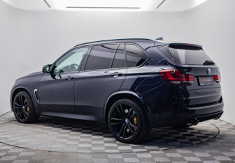 Подержанный автомобиль BMW X5 M 2015 года (3 фото)