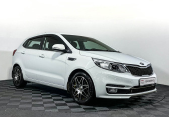 Подержанный автомобиль Kia Rio Hatchback 2016 года (3 фото)