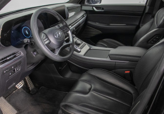 Подержанный автомобиль Hyundai Palisade 2023 года (10 фото)