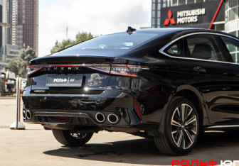 Подержанный автомобиль Chery Arrizo 8 2023 года (15 фото)