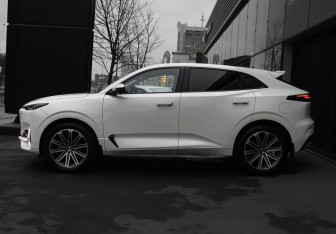 Подержанный автомобиль Changan UNI-K 2023 года (8 фото)