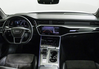 Подержанный автомобиль Audi A6 Sedan 2018 года (12 фото)