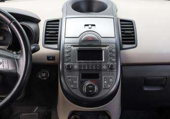 Подержанный автомобиль Kia Soul 2011 года (13 фото)