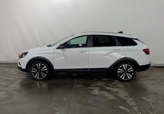 Подержанный автомобиль LADA (ВАЗ) Vesta Wagon 2021 года (7 фото)