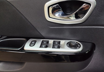 Подержанный автомобиль Renault Kaptur 2019 года (17 фото)