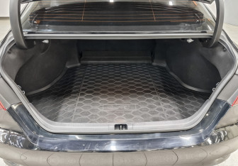 Подержанный автомобиль Toyota Camry Sedan 2021 года (10 фото)