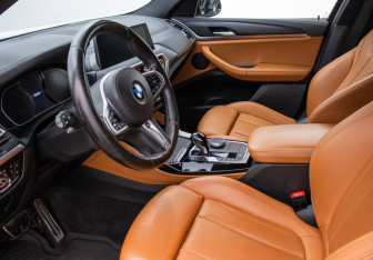 Подержанный автомобиль BMW X4 2021 года (10 фото)