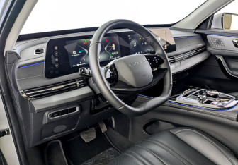 Подержанный автомобиль Exeed LX 2023 года (16 фото)