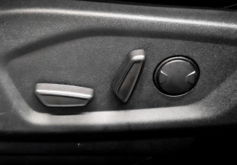 Подержанный автомобиль Ford Explorer 2019 года (21 фото)