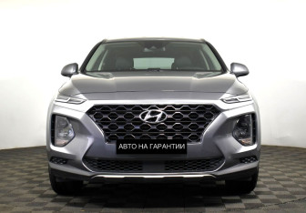 Подержанный автомобиль Hyundai Santa Fe 2019 года (2 фото)