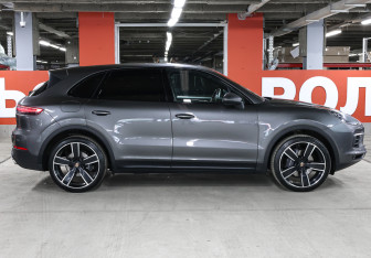 Подержанный автомобиль Porsche Cayenne 2019 года (4 фото)