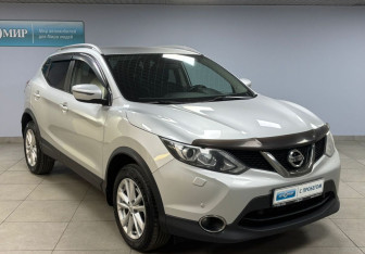 Подержанный автомобиль Nissan Qashqai 2017 года (3 фото)