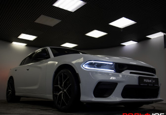 Подержанный автомобиль Dodge Charger Sedan 2017 года (9 фото)