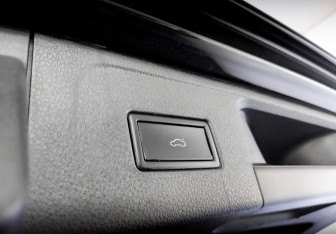 Подержанный автомобиль Volkswagen Passat Wagon 2016 года (26 фото)