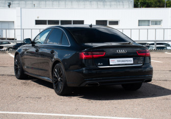 Подержанный автомобиль Audi A6 Sedan 2015 года (7 фото)