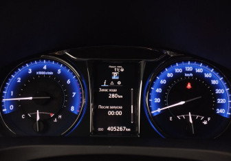 Подержанный автомобиль Toyota Camry Sedan 2014 года (13 фото)