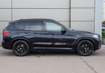 Подержанный автомобиль BMW X3 2018 года (4 фото)