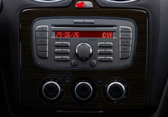 Подержанный автомобиль Ford Focus Sedan 2008 года (14 фото)