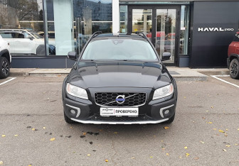 Подержанный автомобиль Volvo XC70 2016 года (2 фото)