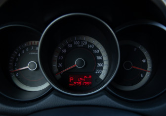 Подержанный автомобиль Ford Focus Sedan 2006 года (9 фото)