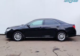 Подержанный автомобиль Toyota Camry Sedan 2013 года (5 фото)