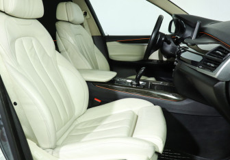 Подержанный автомобиль BMW X5 2014 года (14 фото)