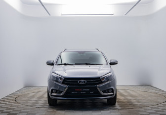 Подержанный автомобиль LADA (ВАЗ) Vesta Wagon 2018 года (8 фото)
