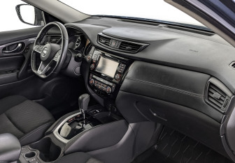 Подержанный автомобиль Nissan X-Trail 2018 года (13 фото)