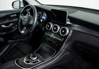 Подержанный автомобиль Mercedes-Benz GLC Coupe 2017 года (10 фото)