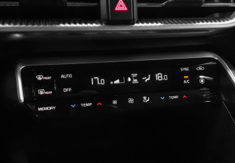 Подержанный автомобиль Kia K5 2021 года (16 фото)